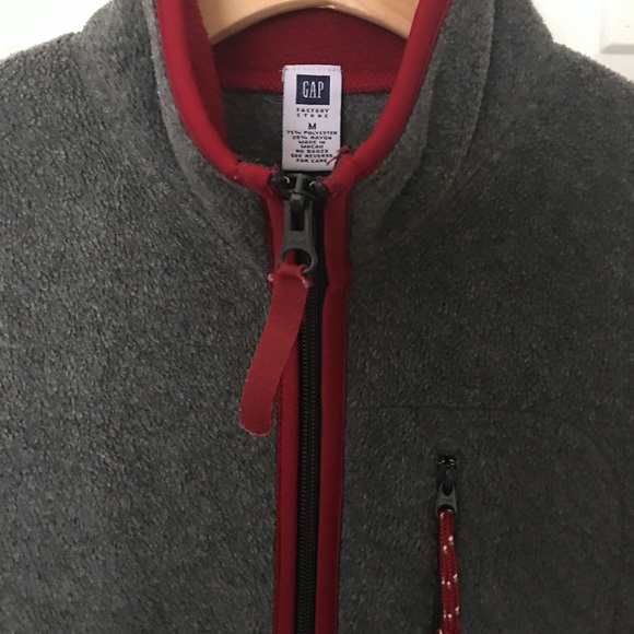 Gap Women Vintage Vest Jacket Gray Maroon Fleece Full Zip Pockets Medium. - Picture 3 of 11